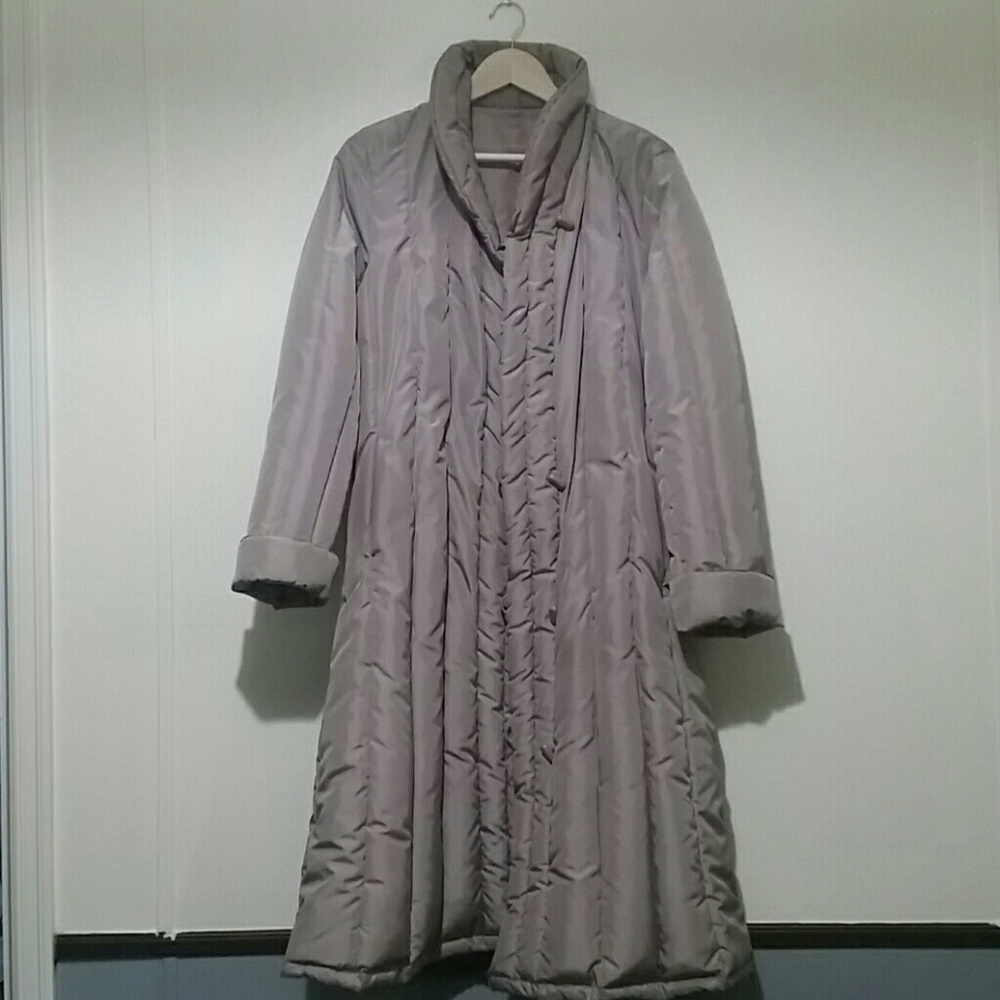 1980s Pewter Vintage Down Filled Puffer coat.